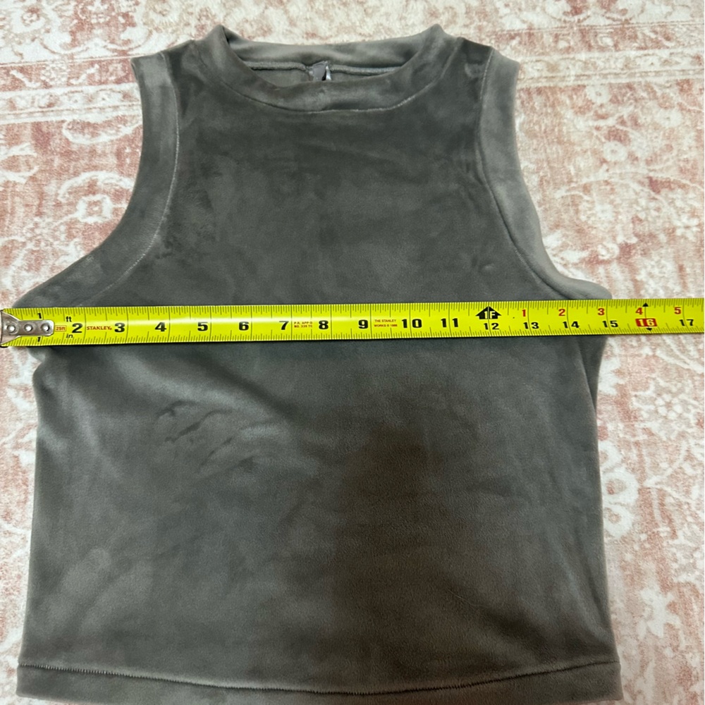 SKIMS Fleece Gray Smoke Crop Tank Top - Picture 5 of 6